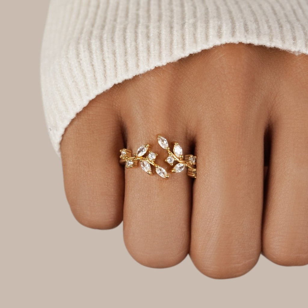 Anello in Vite di Cristallo in Oro 18K